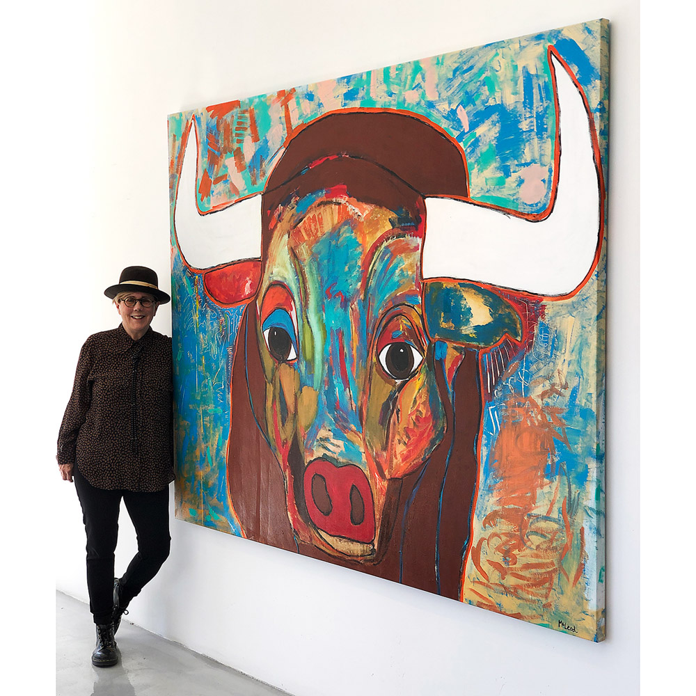 The artist Melinda Mcleod with Bulltiful